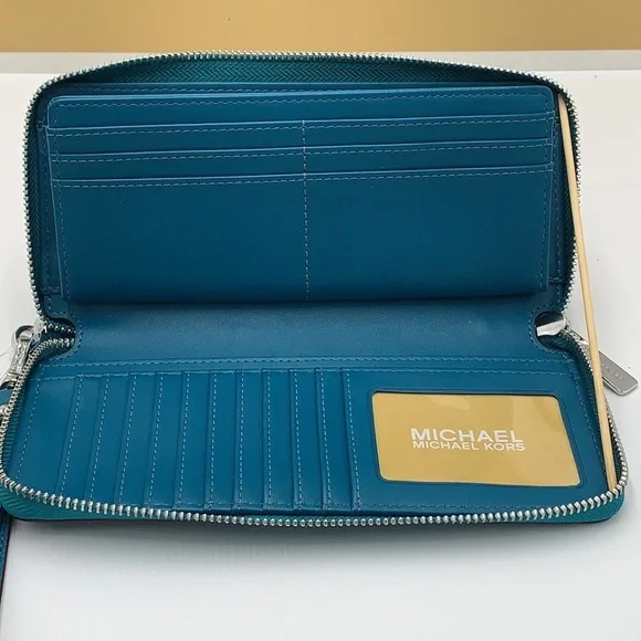 NWT MICHAEL KORS LARGE CONTINENTAL WRISTLET LAGOON COLOR - Picture 8 of 15